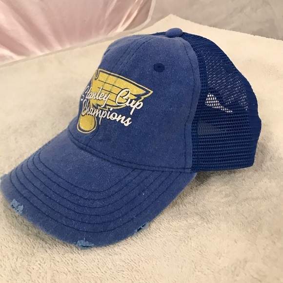 E-Flag NHL St. Louis Blues Women's Adjustable Distressed Stanley Cup Cap - Picture 5 of 13